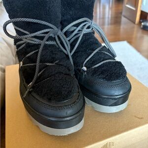 Charlotte Stone Black and Gray Winter Boots